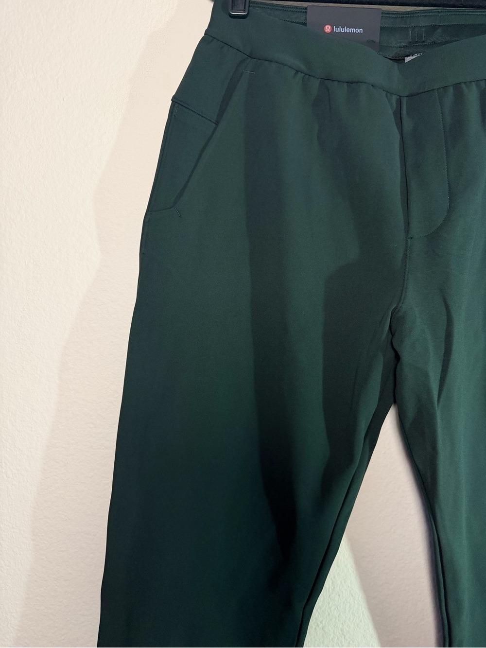 Lululemon Sojourn Jogger Rainforest Green Large Warpstreme NWT - Picture 5 of 6